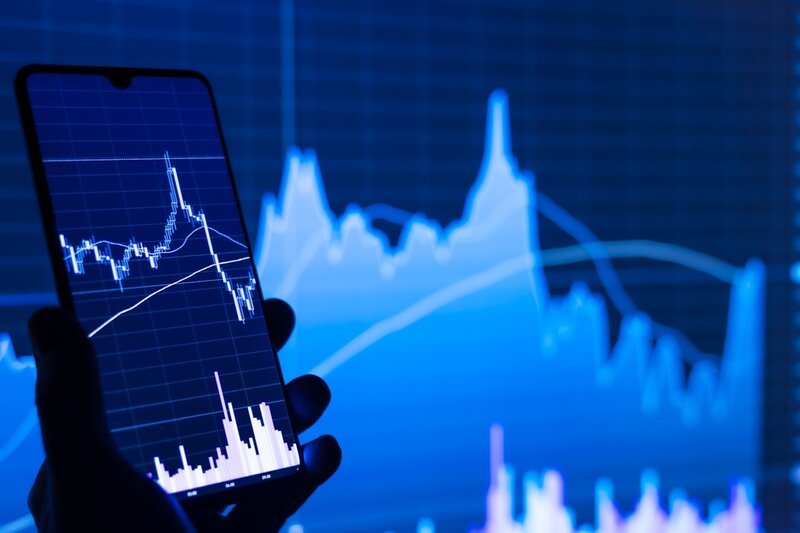 Wall Street Just Launched a Hyperliquid ETF and It Proves the Entire Industry Is Moving Backwards